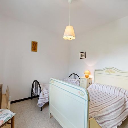 Flat In A Beautiful Building With Pool Διαμέρισμα Mèze Εξωτερικό φωτογραφία