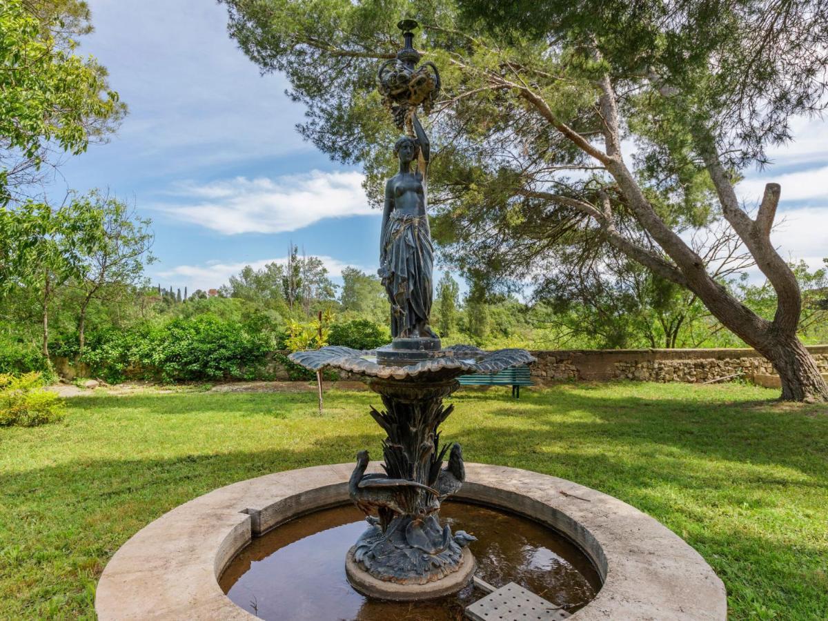 Flat In A Beautiful Building With Pool Διαμέρισμα Mèze Εξωτερικό φωτογραφία