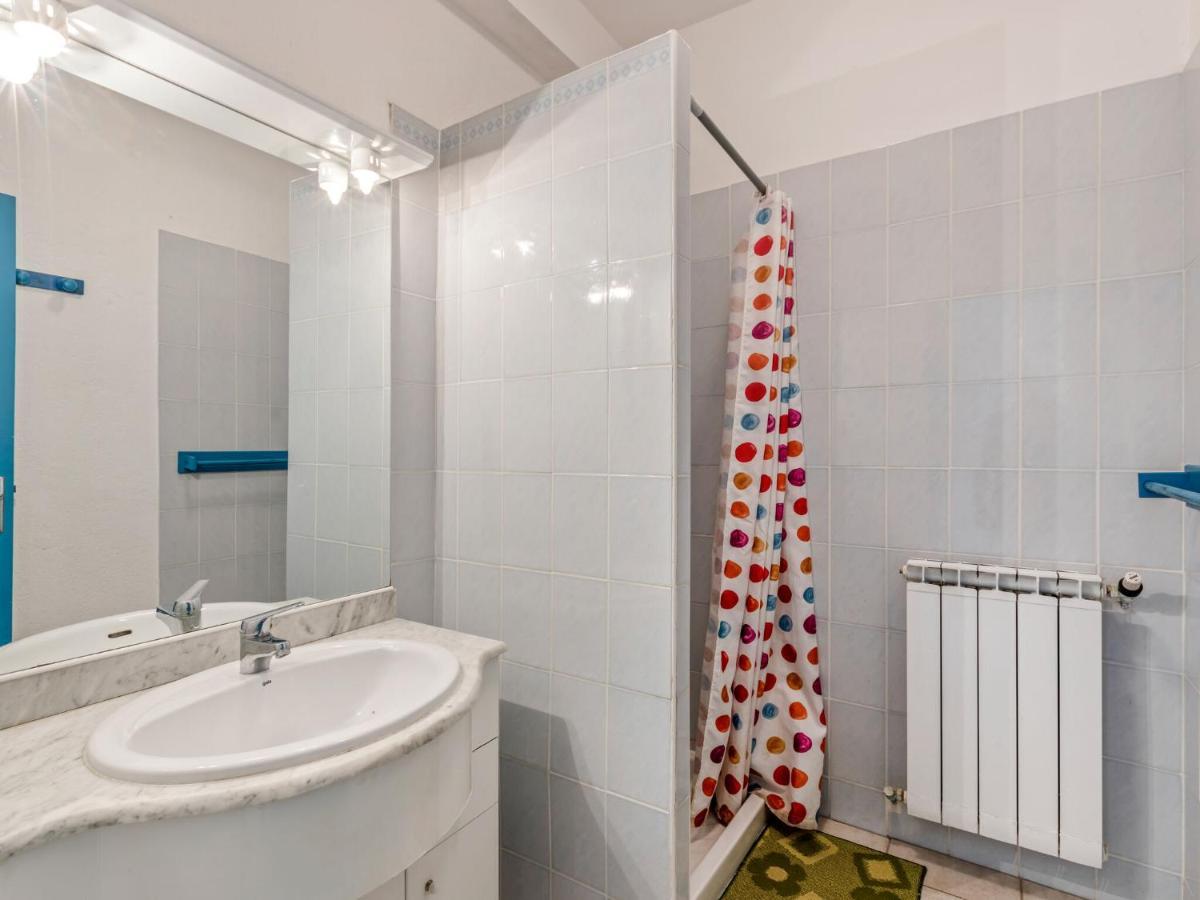 Flat In A Beautiful Building With Pool Διαμέρισμα Mèze Εξωτερικό φωτογραφία