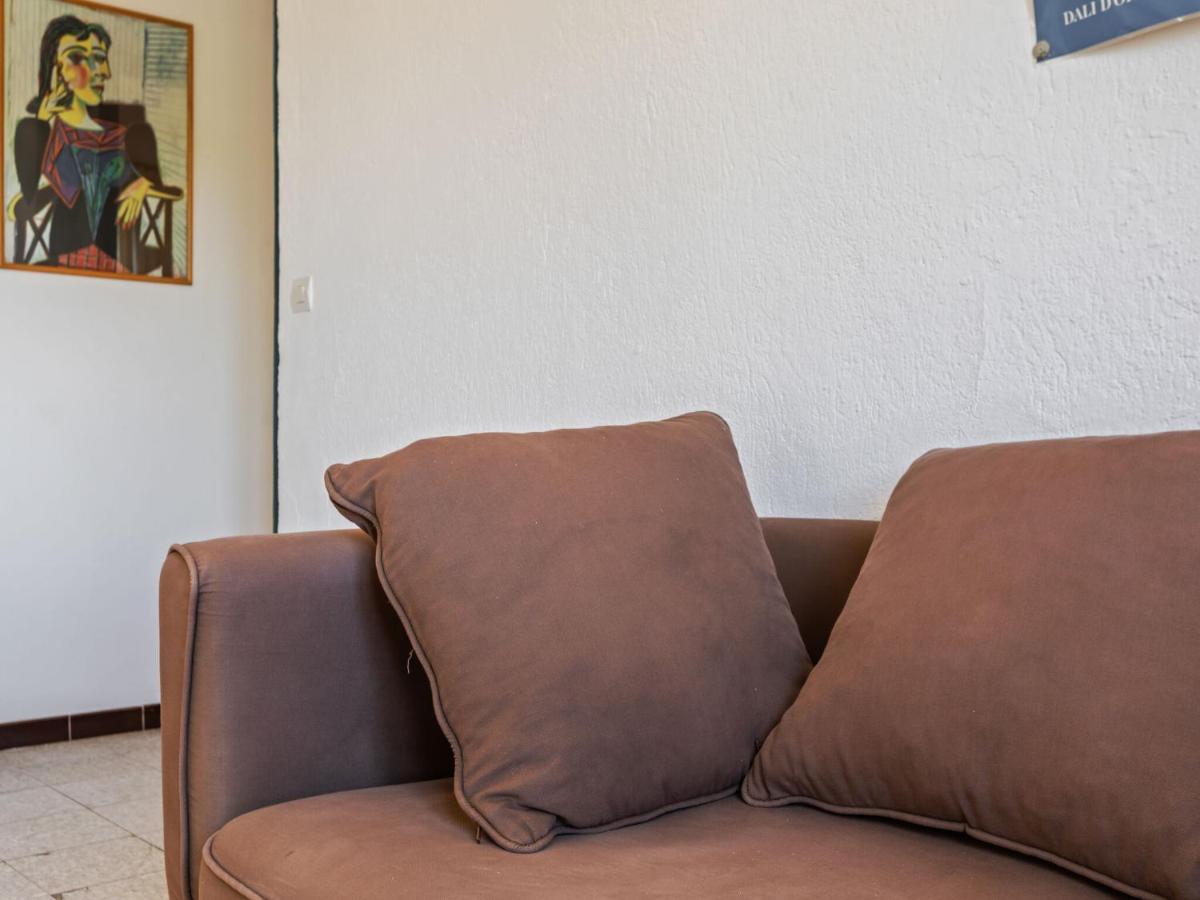 Flat In A Beautiful Building With Pool Διαμέρισμα Mèze Εξωτερικό φωτογραφία