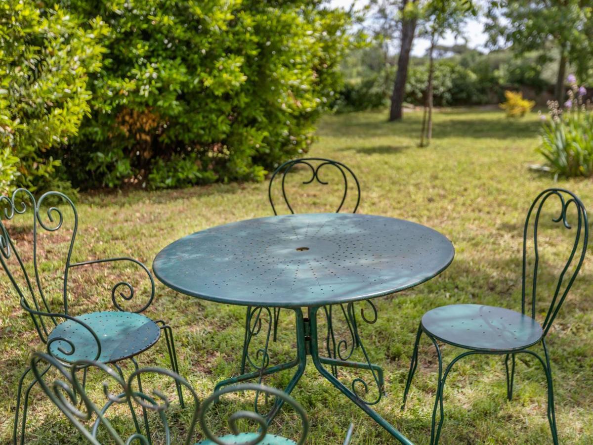 Flat In A Beautiful Building With Pool Διαμέρισμα Mèze Εξωτερικό φωτογραφία